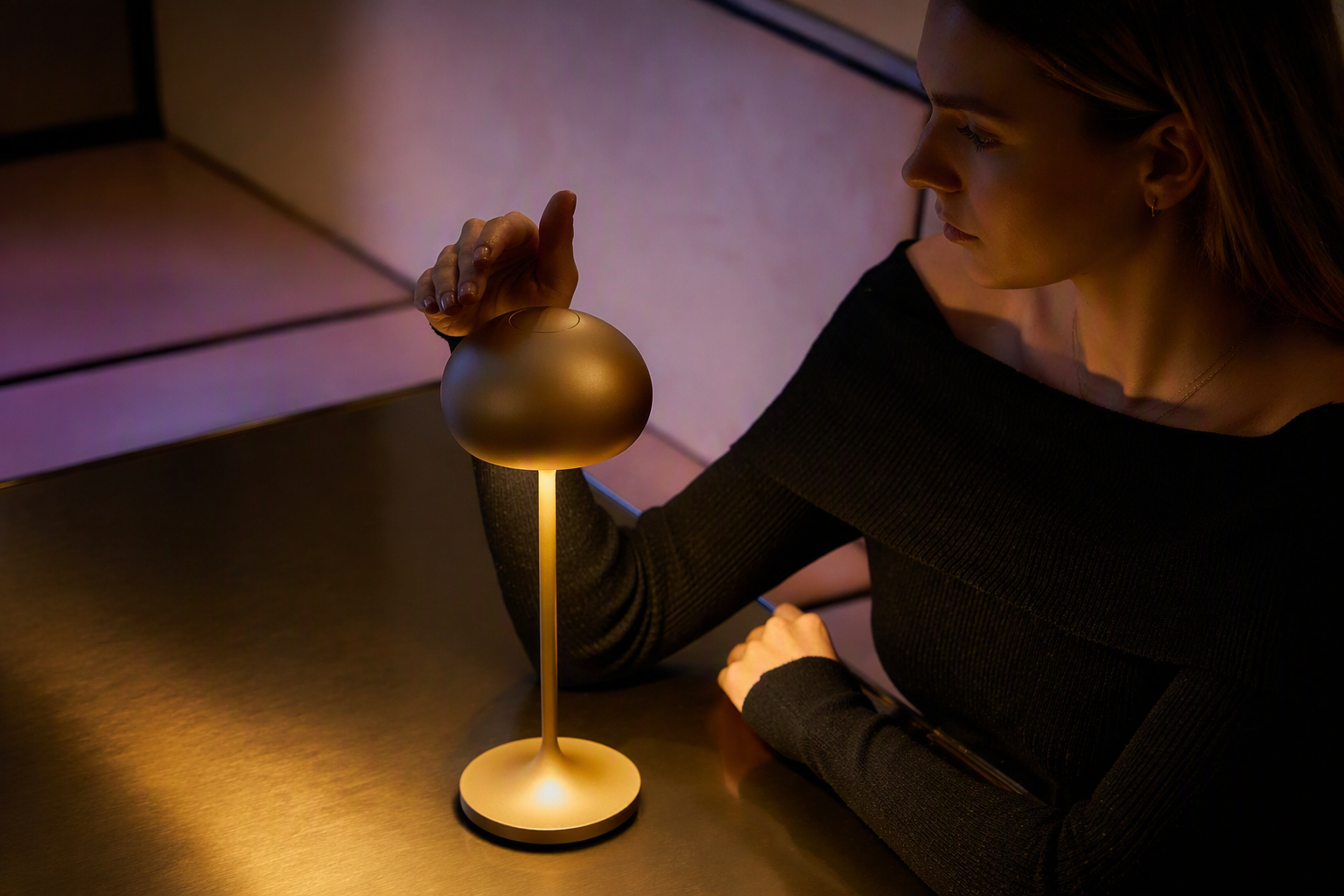 Clan mini table lamp 02.png