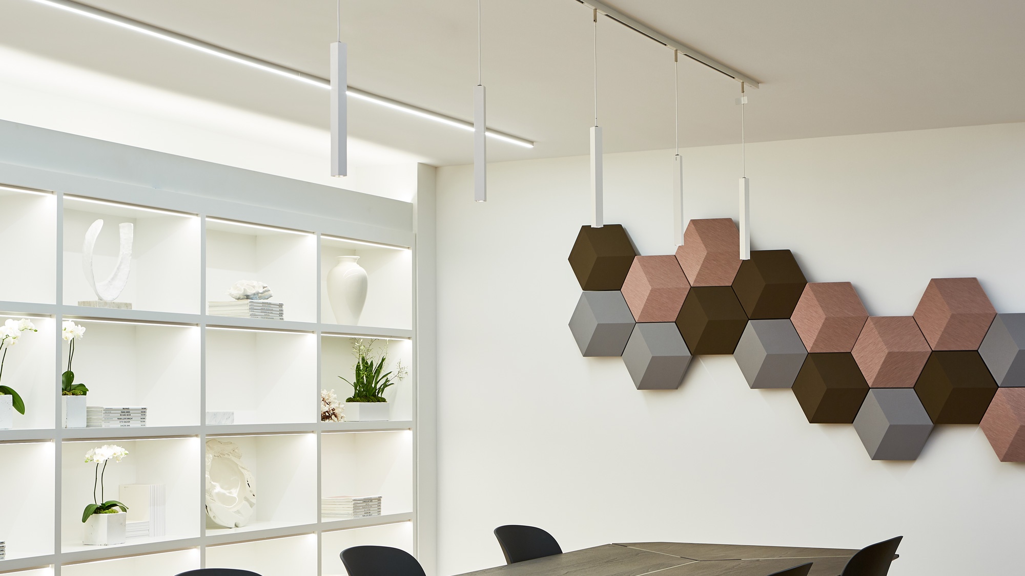 Laser-Blade-XS-HC_pendant_inspiration_LAMBO_KITCHEN_IGUZZINI_178_16x9.jpg