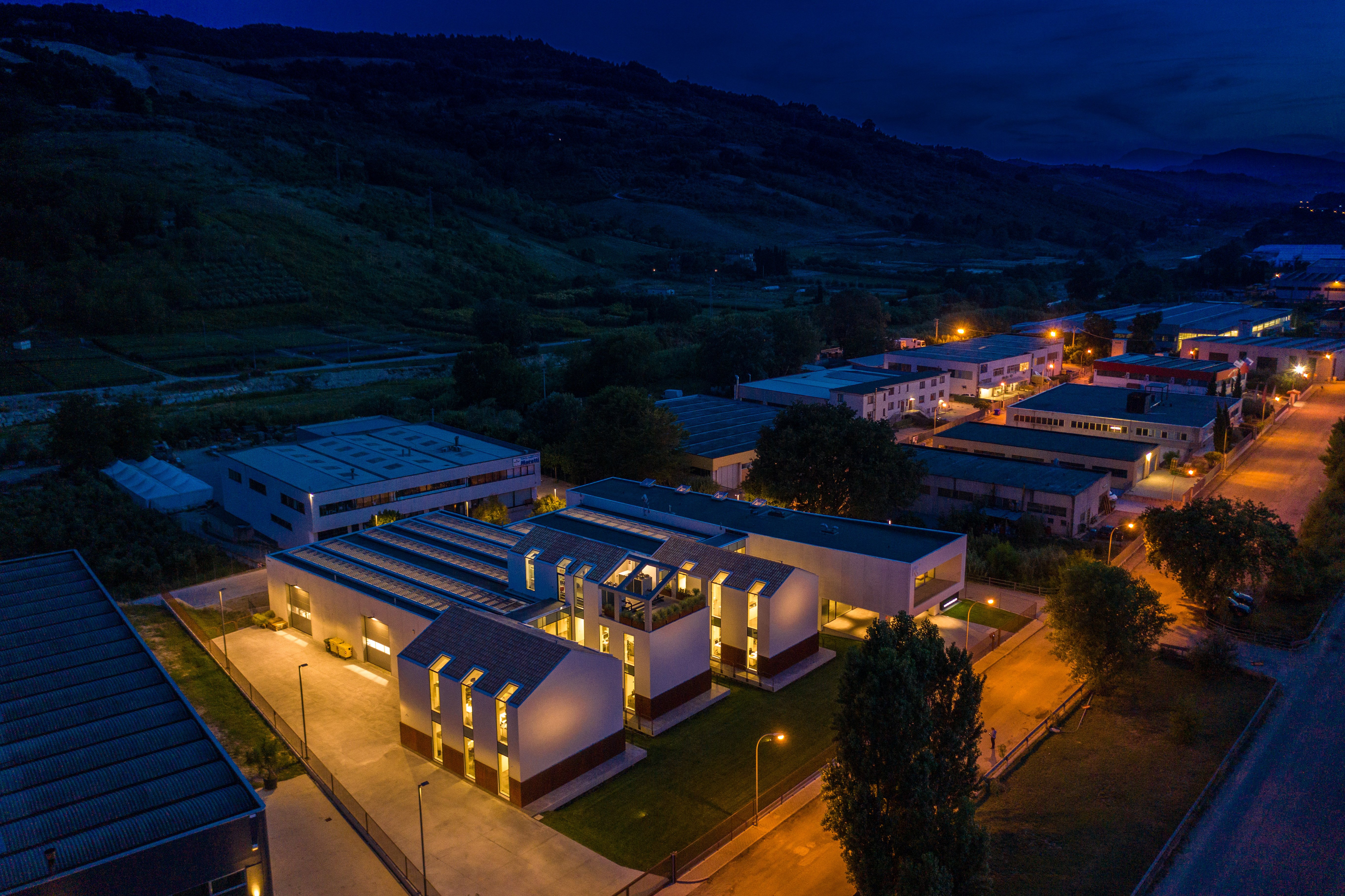 NO_Platea-Pro-su-palo-296x214_Ksenia-Security_DJI_0053.jpg