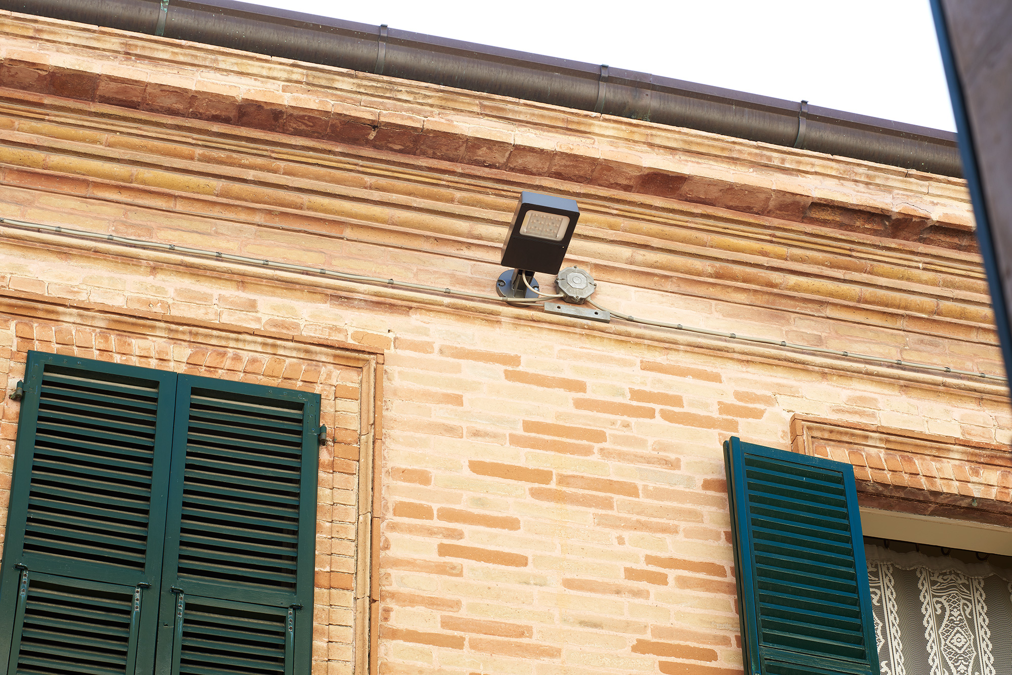 Platea-Pro-a-parete-296x214_inspiration_iGuzzini-CdI-10_202216861.jpg