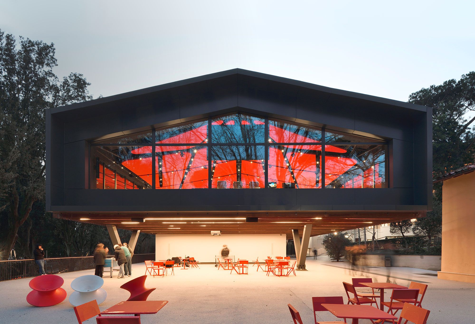 Neues LUISS-Schulgebäude