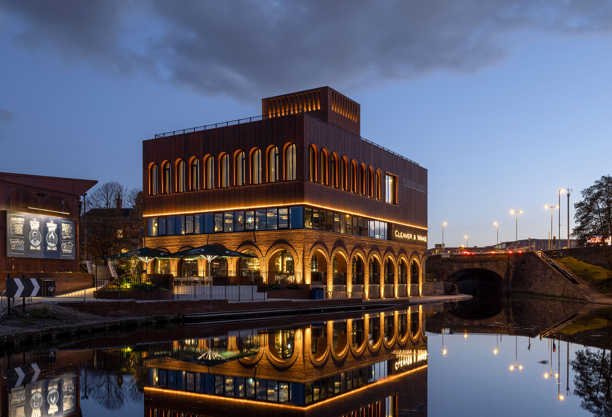 The Canal Turn - Island Quarter